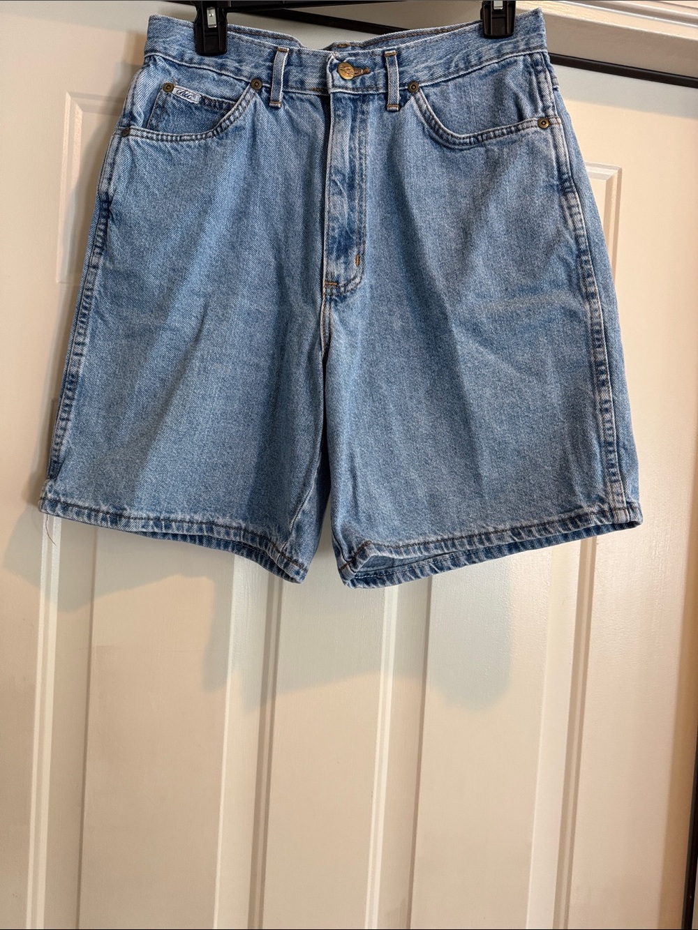 chic Light Blue High-Rise Denim Shorts